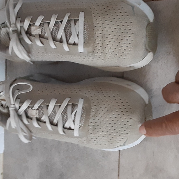 HOKA detalle pequeno ver foto cuarta - Picture 4 of 5